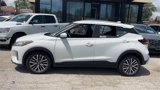 Used 2021 Nissan Kicks SV image 3