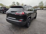 Used 2023 Jeep Cherokee Altitude Lux image 5