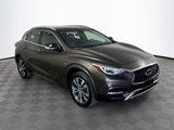 Used 2017 INFINITI QX30 Premium w/ Navigation Package image 4