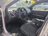 Used 2013 Dodge Avenger SE image 3