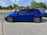 Used 2017 Volkswagen Golf R 4-Door image 4
