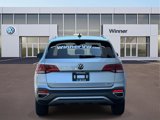 Certified 2024 Volkswagen Taos SE image 3