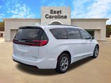 Certified 2022 Chrysler Pacifica Limited w/ Uconnect Theater Family Group image 3