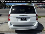 Used 2015 Chrysler Town & Country Touring image 6