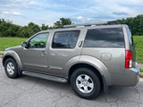 Used 2005 Nissan Pathfinder SE w/ (P01) Se Premium Pkg image 4