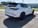 Used 2023 Mitsubishi Outlander SE image 5