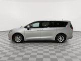 Used 2022 Chrysler Voyager LX image 2