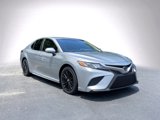 Used 2018 Toyota Camry SE image 2