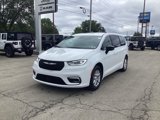 New 2026 Chrysler Pacifica Select image 3