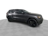 Used 2020 Jeep Grand Cherokee Altitude image 2