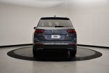 Used 2021 Volkswagen Tiguan SE w/ Panoramic Sunroof Package image 4