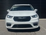Used 2022 Chrysler Pacifica Touring-L image 4