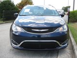 Used 2017 Chrysler Pacifica Touring-L Plus image 2
