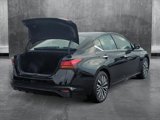 Used 2024 Nissan Altima 2.5 SV image 5
