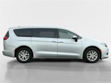 Used 2023 Chrysler Voyager LX image 6