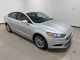 Used 2017 Ford Fusion SE w/ Fusion SE Technology Package image 3