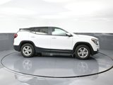 Used 2024 GMC Terrain SLE image 3