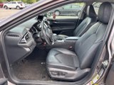 Used 2018 Toyota Camry SE image 5