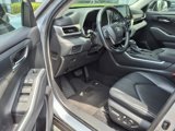 Used 2021 Toyota Highlander XLE image 4
