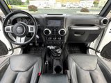 Used 2015 Jeep Wrangler Unlimited Rubicon image 4