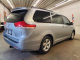 Used 2014 Toyota Sienna LE image 3