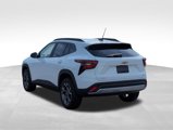 Used 2024 Chevrolet Trax LT w/ LT Convenience Package image 3