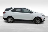 Certified 2022 Chevrolet Equinox LS w/ LS Convenience Package image 3