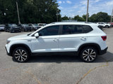 Used 2023 Volkswagen Taos SE w/ Panoramic Sunroof Package image 4