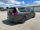 Used 2018 Chrysler Pacifica Touring-L w/ Advanced Safetytec Group image 6