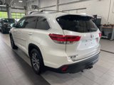 Used 2017 Toyota Highlander XLE image 5