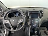 Used 2017 Hyundai Santa Fe SE image 3