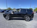 Used 2023 Nissan Rogue SV image 2