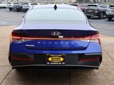 New 2025 Hyundai Elantra SEL image 4