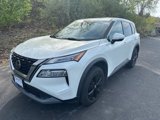 Used 2021 Nissan Rogue SV image 2