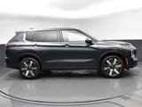 New 2025 Mitsubishi Outlander SE image 3