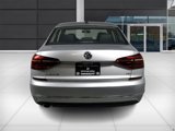 Used 2017 Volkswagen Passat 1.8T SE image 6