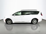 Used 2022 Chrysler Pacifica Limited image 4
