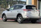Used 2018 Toyota RAV4 LE image 6