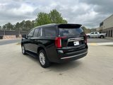 Used 2022 GMC Yukon SLT w/ SLT Premium Package image 3