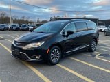 Used 2020 Chrysler Pacifica Touring-L Plus w/ Advanced Safetytec Group image 3