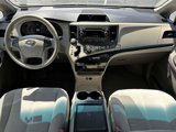 Used 2014 Toyota Sienna LE image 2