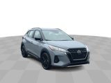 Used 2022 Nissan Kicks SR image 2