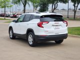 Used 2024 GMC Terrain SLE w/ Driver Convenience Package image 5