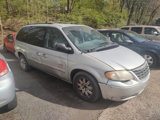Used 2006 Chrysler Town & Country Touring image 2