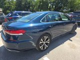 Used 2022 Volkswagen Passat 2.0T SE image 2