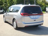 Used 2021 Chrysler Pacifica Touring-L image 3