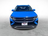 Used 2022 Volkswagen Taos SEL w/ Panoramic Sunroof Package image 2