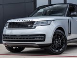 Used 2025 Land Rover Range Rover SE image 3