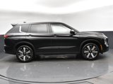 New 2025 Mitsubishi Outlander SE image 3