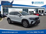 Used 2022 Volkswagen Taos SE image 1